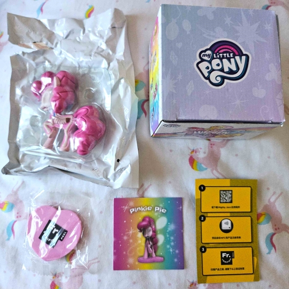 My Little Pony Hidden Dissectibles Mighty Jaxx Pinkie Pie Figure Series 1 - Picture 2 of 3